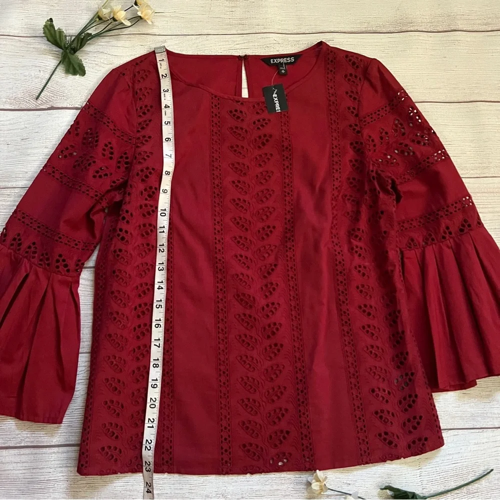 EXPRESS Eyelet Flare Pleated Bell Sleeve Top - Picture 14 of 15